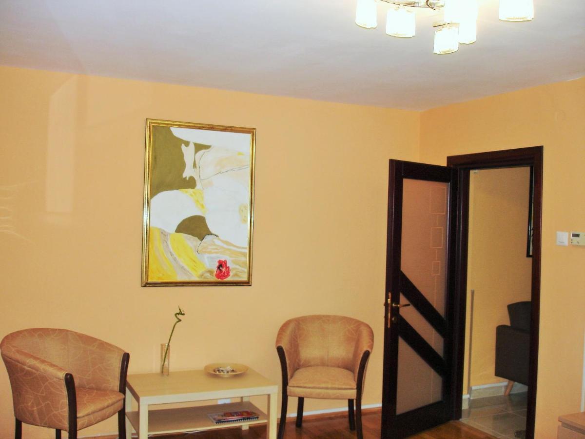 Apartament Central 피아트라네암츠 외부 사진